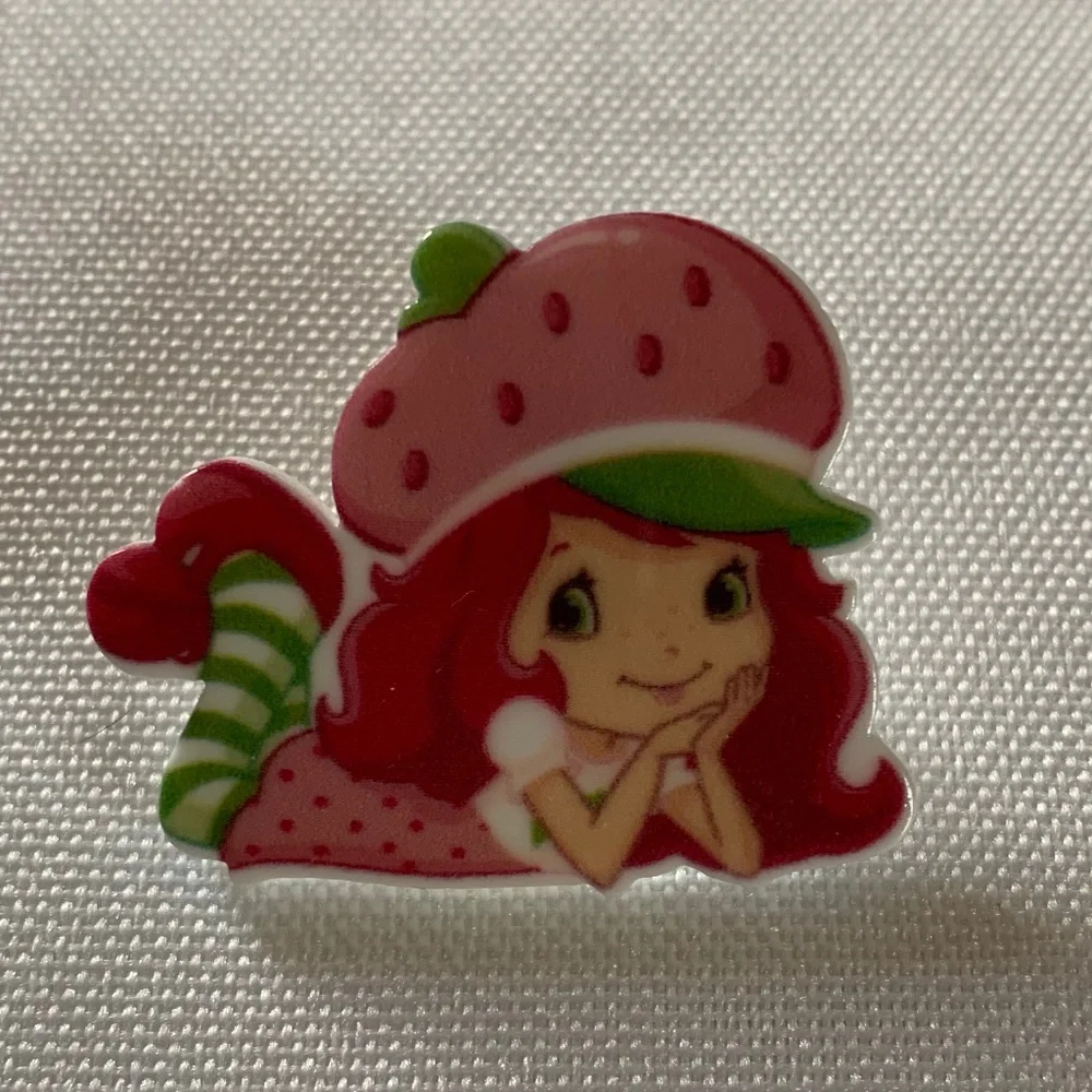 NWT. Handmade Pin Brooch!